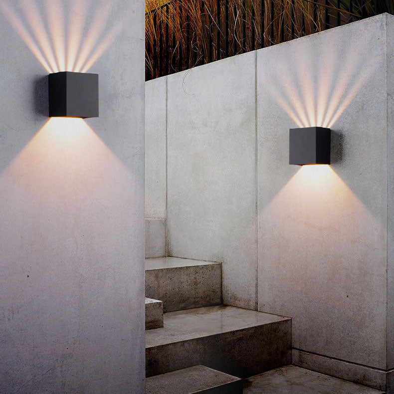 Quadratische LED Außenwandleuchte