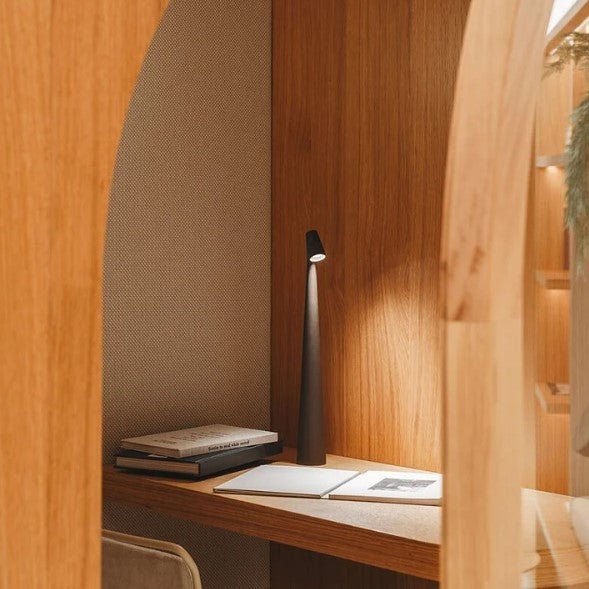 LumaAusblick: Wiederaufladbare Tischleuchte mit sanftem Licht