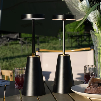 FlexisBogen: LED-Tischlampe mit Anpassbarem Lichtbogen