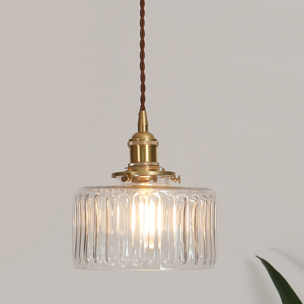 KristallAnhänger: Elegante Glas-Pendelleuchte mit zeitlosem Kristall-Entwurf