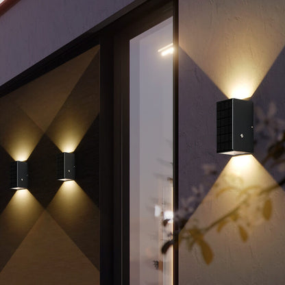 Schwarze Rechteckige Solar LED Außenwandleuchte