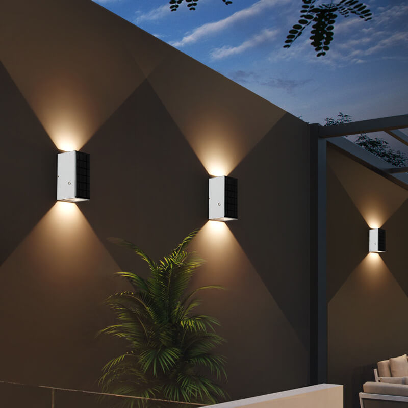 Schwarze Rechteckige Solar LED Außenwandleuchte