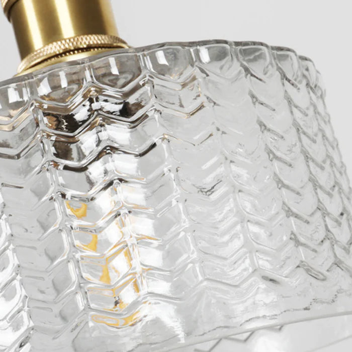 KristallAnhänger: Elegante Glas-Pendelleuchte mit zeitlosem Kristall-Entwurf