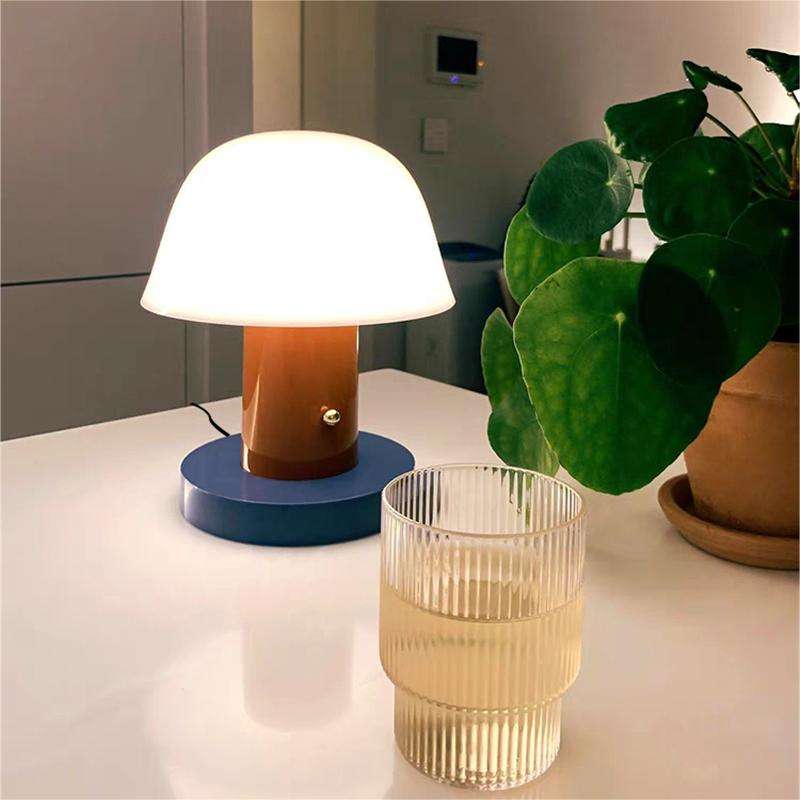 PilzGlühen: Pilzförmige Tischlampe