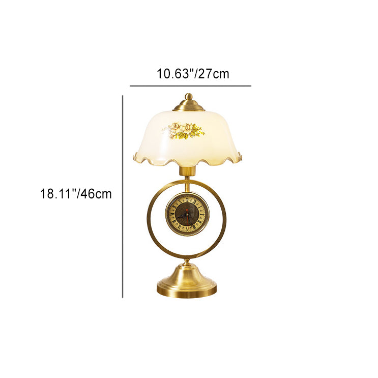 Vintage Tischlampe Mit Gerüschtem Schirm Und Uhrensockel
