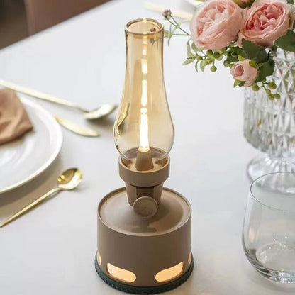 LaternenLeuchten: Vintage-inspirierte LED-Laterne mit warmem, flackerndem Licht