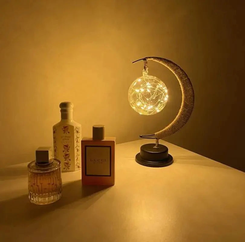 Vom Mond Inspirierte LED Tischlampe Mit Touch-Aktivierung