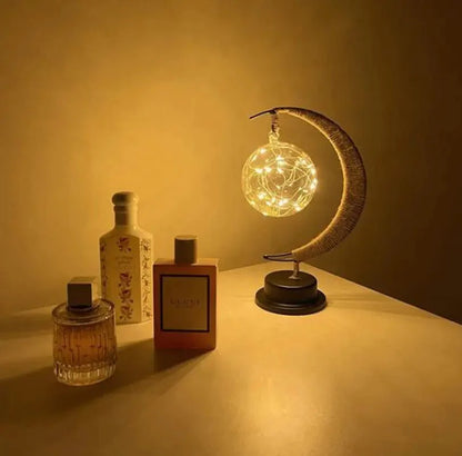 Vom Mond Inspirierte LED Tischlampe Mit Touch-Aktivierung