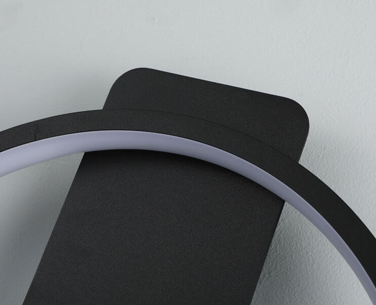 Minimalistische LED-Wanduhrleuchte