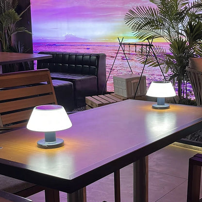 SolLicht: Solar-Tischlampe für stimmungsvolle Beleuchtung drinnen und draußen