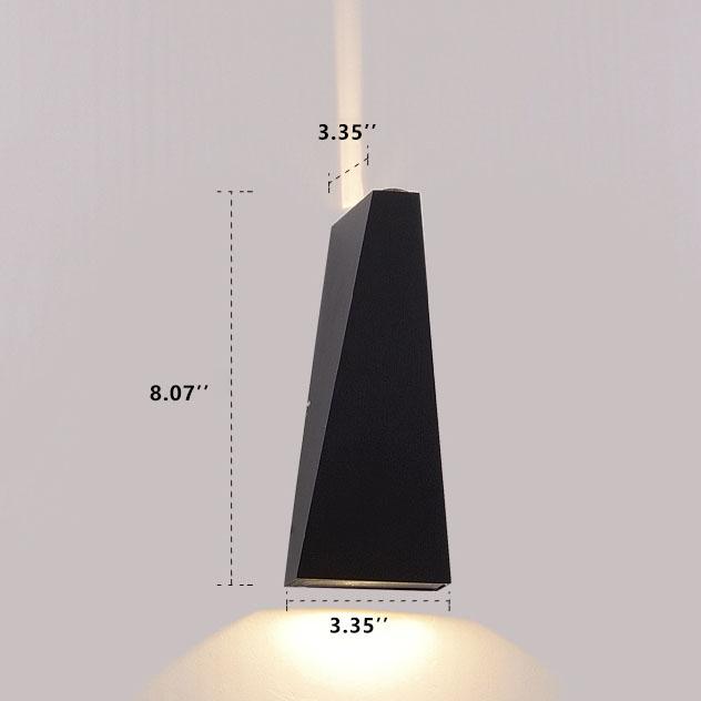 Trapezförmige Außenwandleuchte Mit Zwei LEDs
