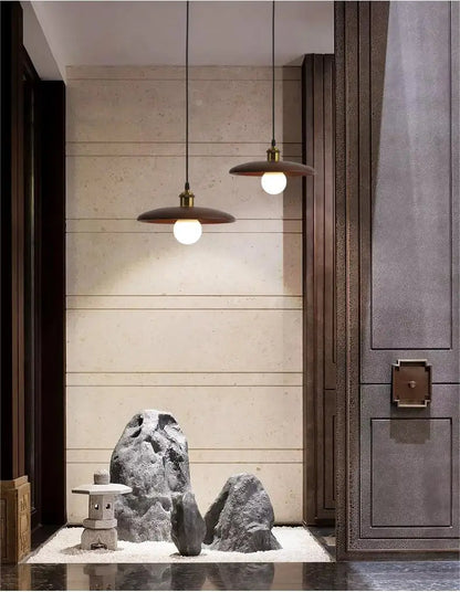 ArcGLow: Moderne Pendelleuchte mit geschwungener Silhouette