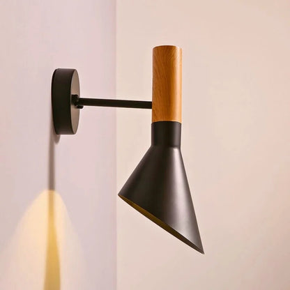 ArcusStrahl: Minimalistische LED-Tischlampe mit Elegantem Bogen