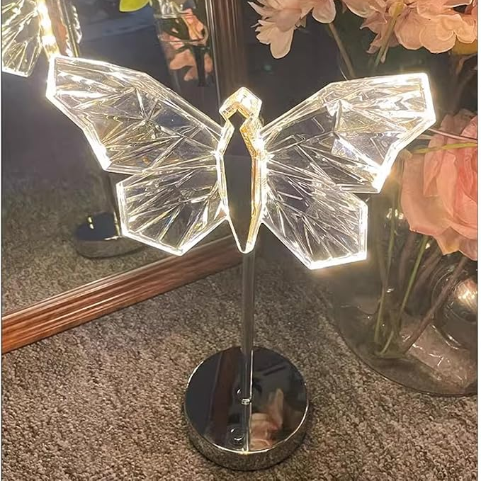Kristallflügel: Schmetterlingsförmige Kristall-Tischlampe