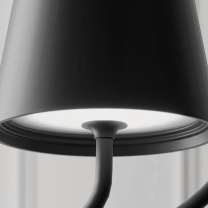 LumiTragen: Tragbare, wiederaufladbare LED pendelleuchte mit minimalistischem Entwurf