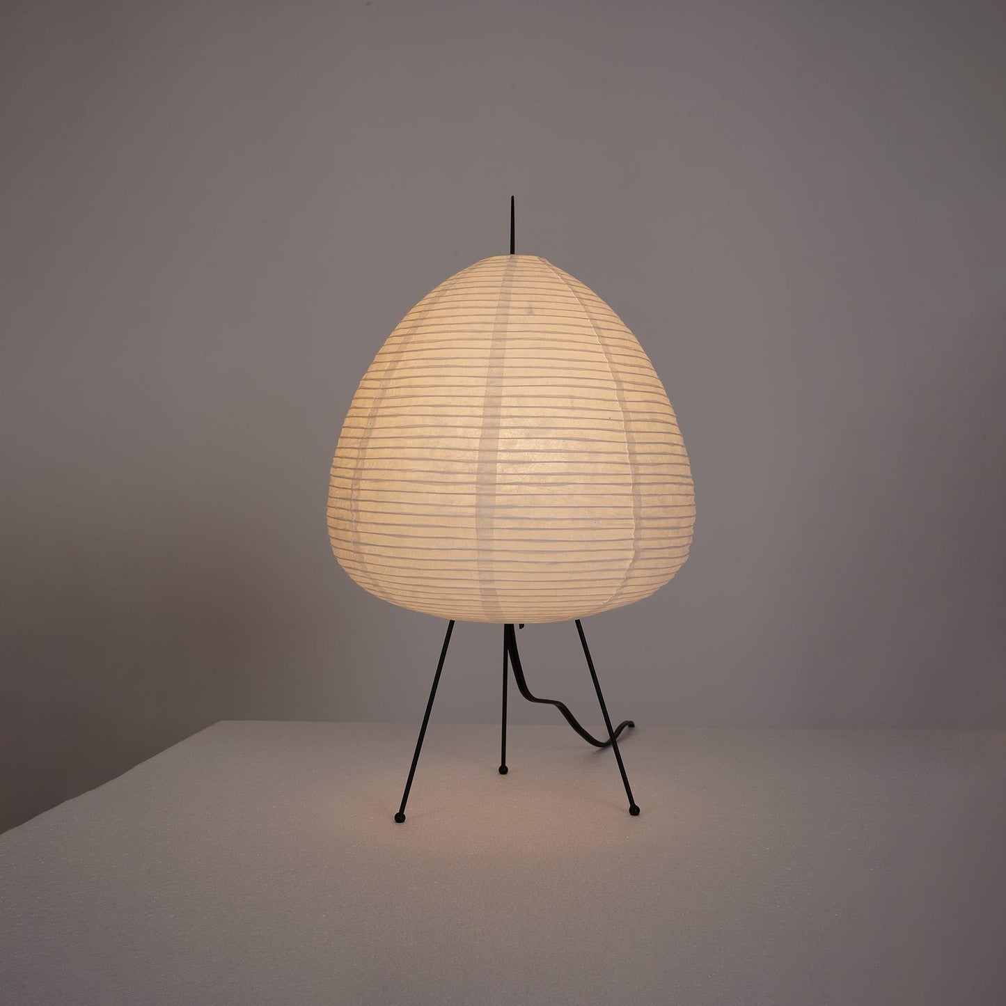 LumiBiegung: Tischlampe aus Washi-Papier mit Sanftem, Diffusen Lichtschein