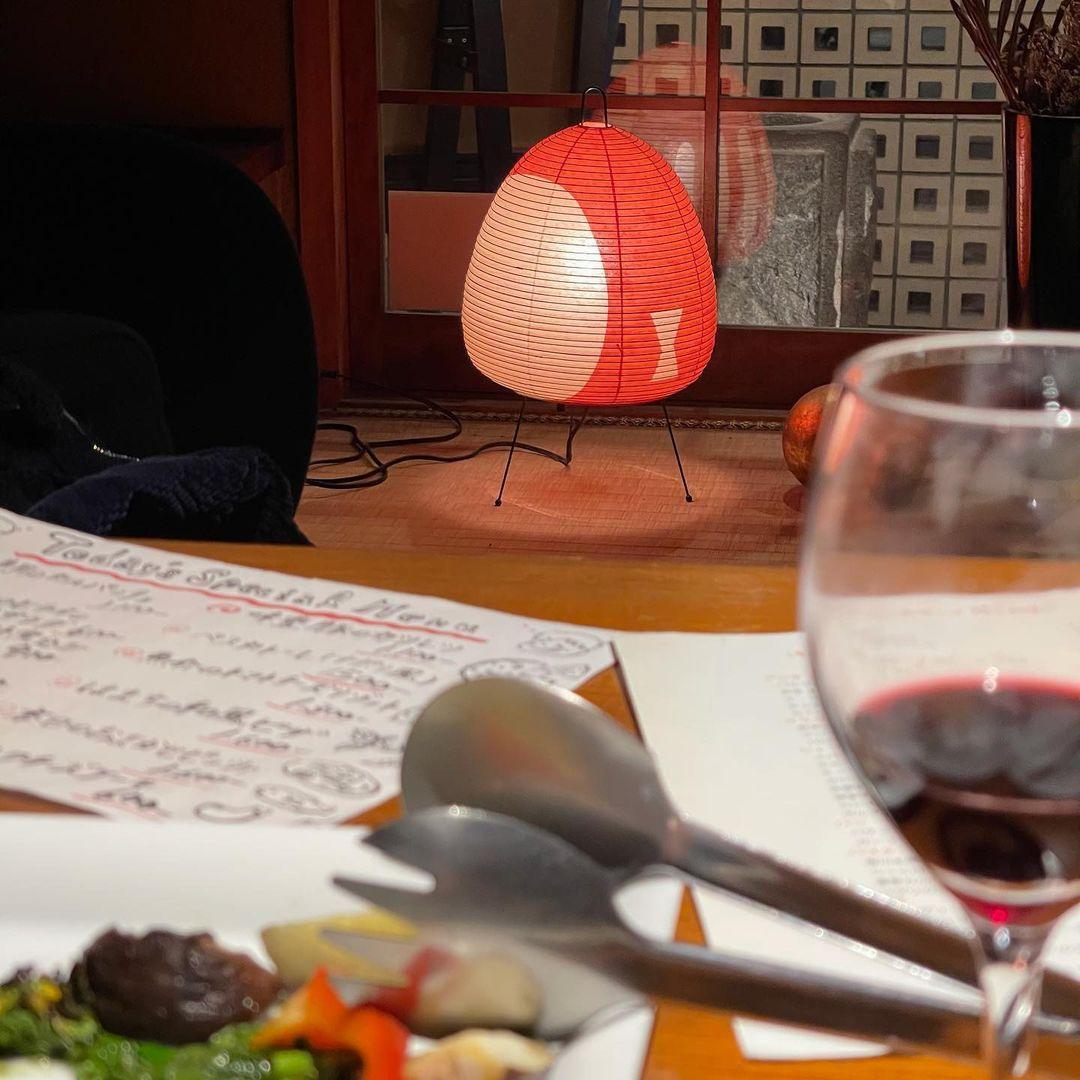 LumiBiegung: Tischlampe aus Washi-Papier mit Sanftem, Diffusen Lichtschein