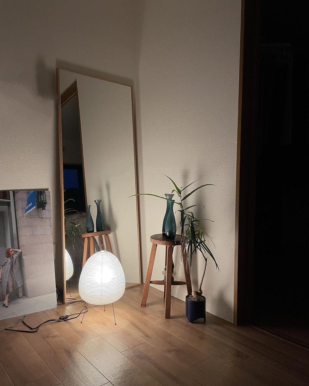 LumiBiegung: Tischlampe aus Washi-Papier mit Sanftem, Diffusen Lichtschein