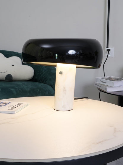 SteinLumina: Tischlampe mit Edlem Marmorsockel