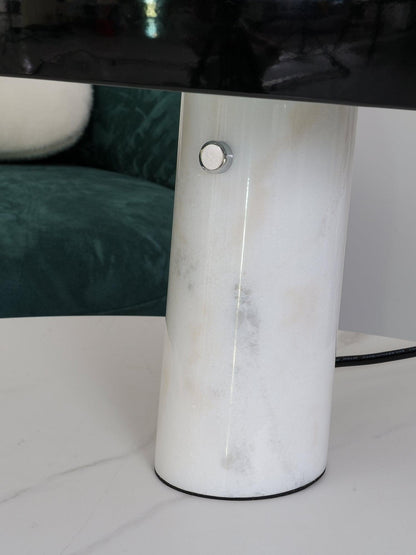 SteinLumina: Tischlampe mit Edlem Marmorsockel