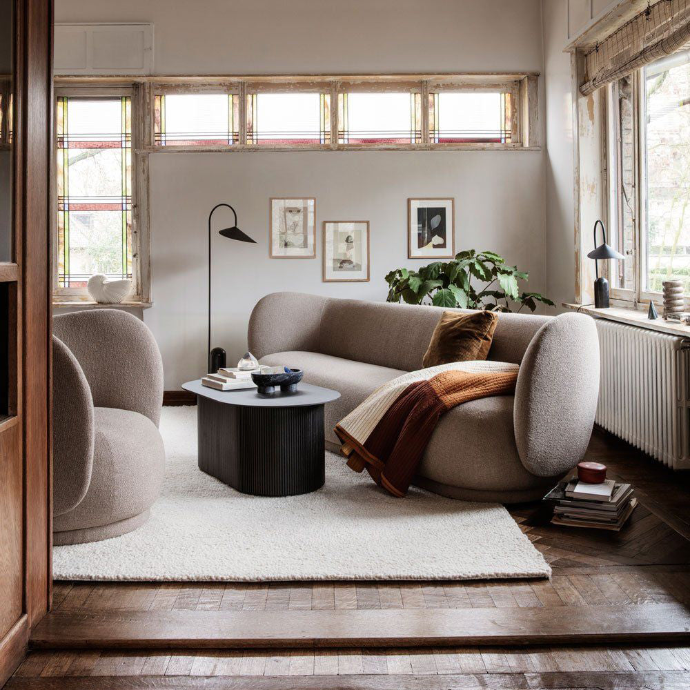 Minimalistische Bogenstehlampe