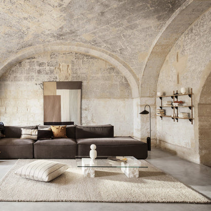 Minimalistische Bogenstehlampe