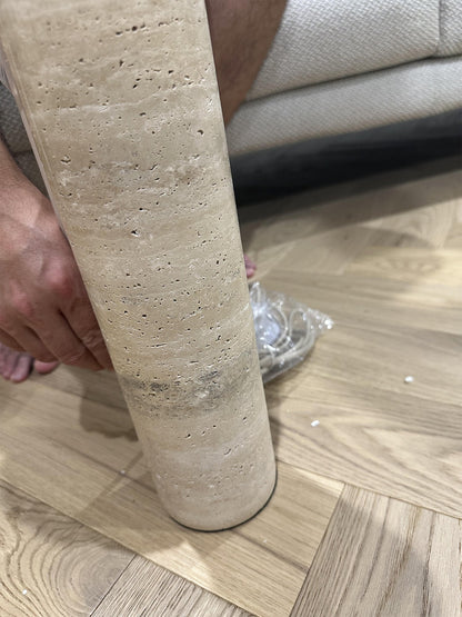 Minimalistische Bogenstehlampe