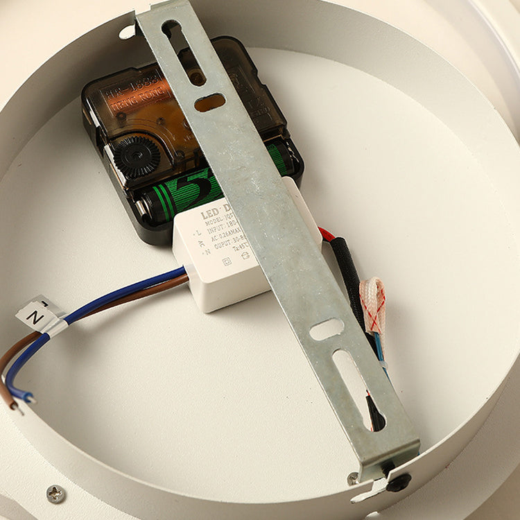 2-in-1 LED-Wanduhr und Wandleuchte