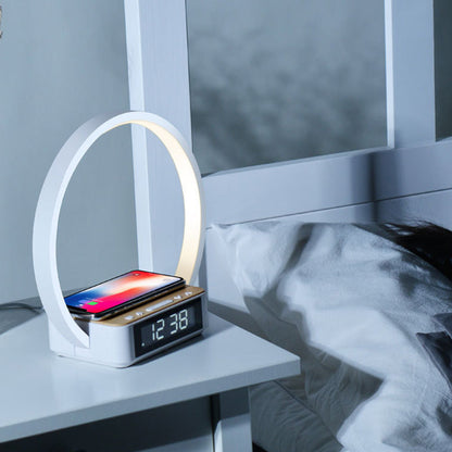 Minimalistische Runde Tischlampe Mit LED Wecker Und Kabelloser Aufladung