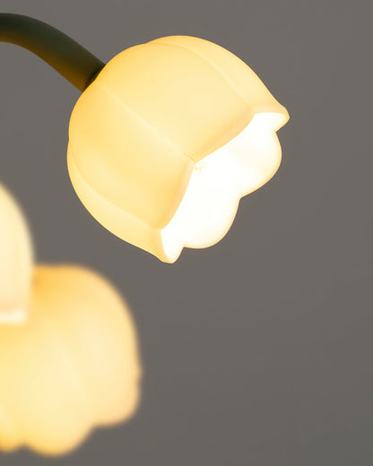 Tischleuchte In Glockenform Mit Floralem Design
