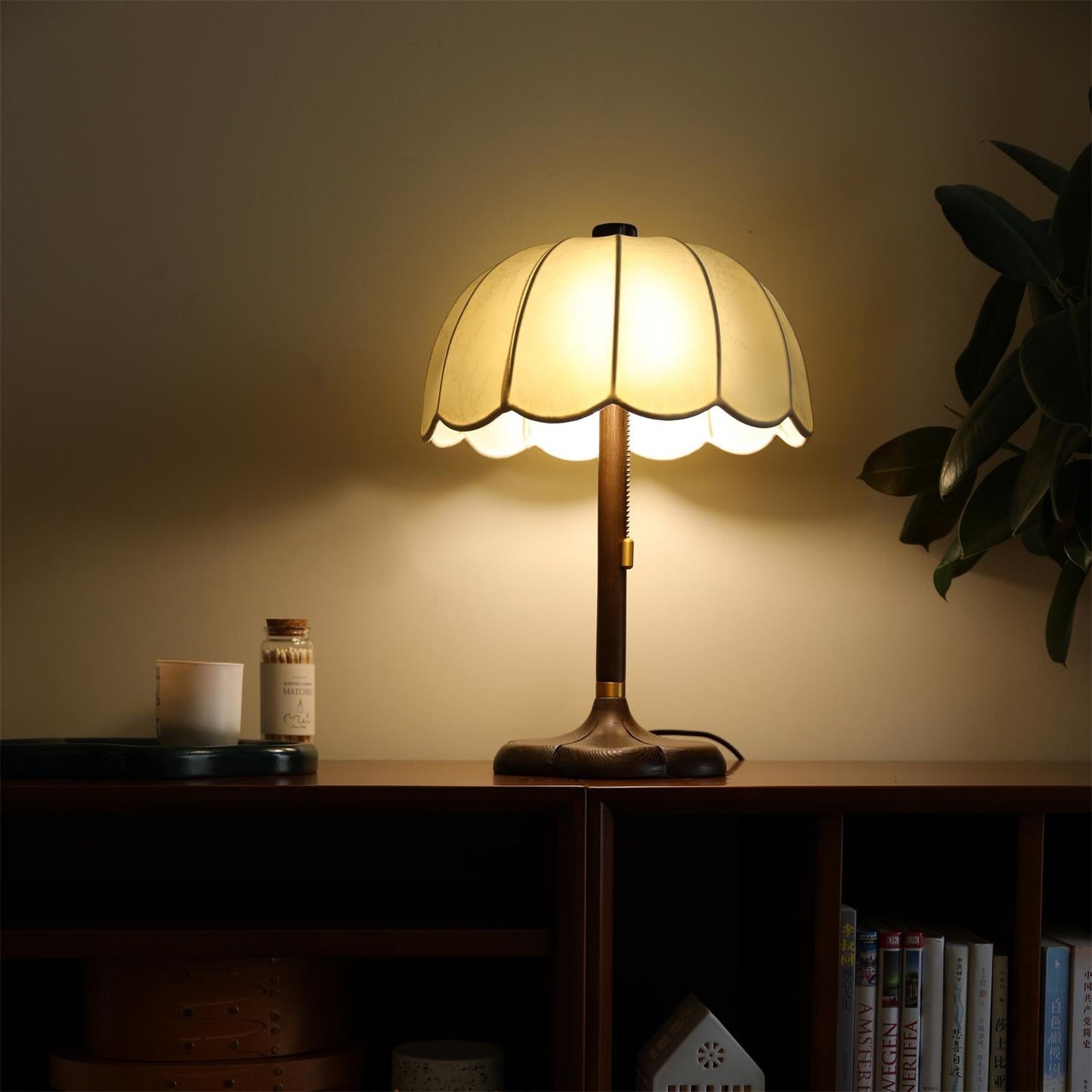 Tischlampe Im Vintage Blumenmuster