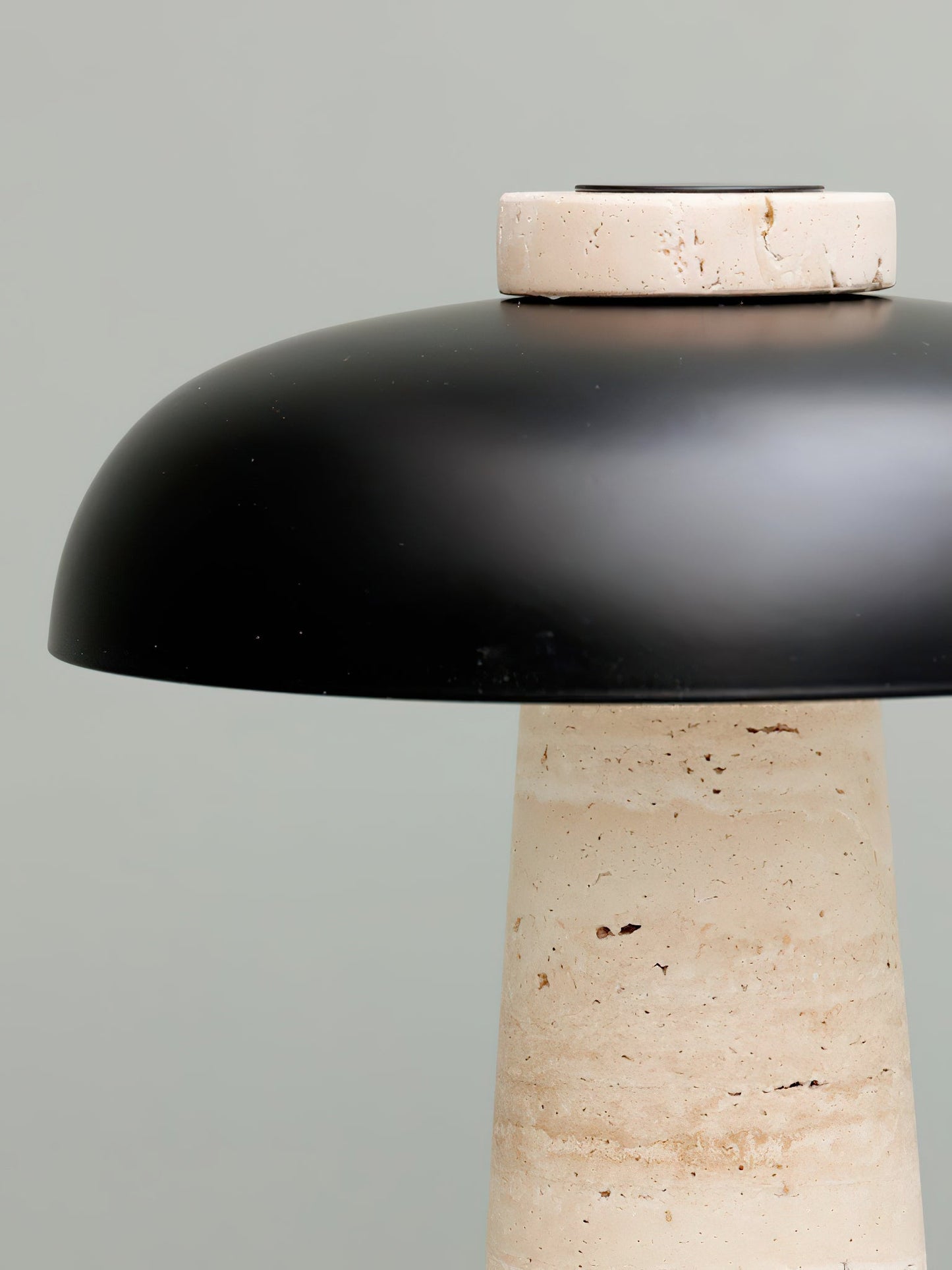 Minimalistische Skulpturale Tischlampe