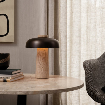 Minimalistische Skulpturale Tischlampe