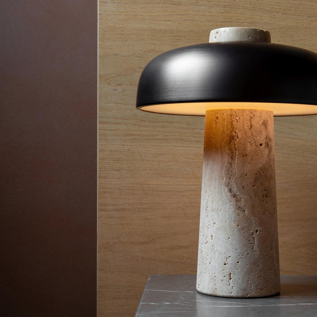Minimalistische Skulpturale Tischlampe