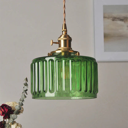 KristallAnhänger: Elegante Glas-Pendelleuchte mit zeitlosem Kristall-Entwurf