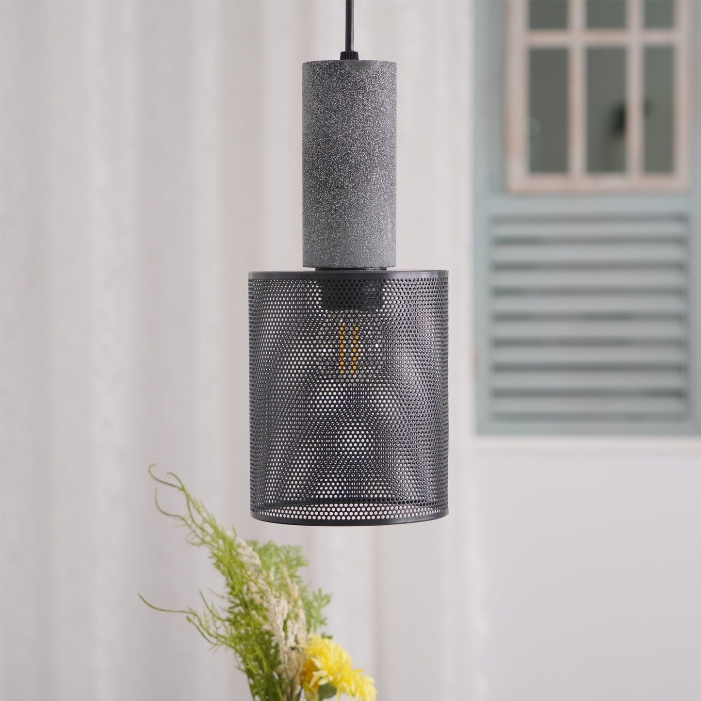 Minimalistische Pendelleuchte im Industriestil