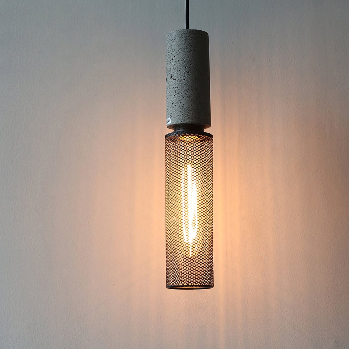 Minimalistische Pendelleuchte im Industriestil