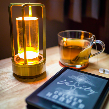 LumoraKristall: Elegante LED-Tischleuchte mit Kristalleffekt