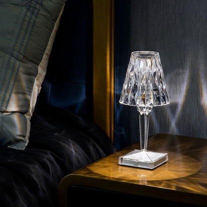 Minimalistische Wiederaufladbare LED Tischlampe