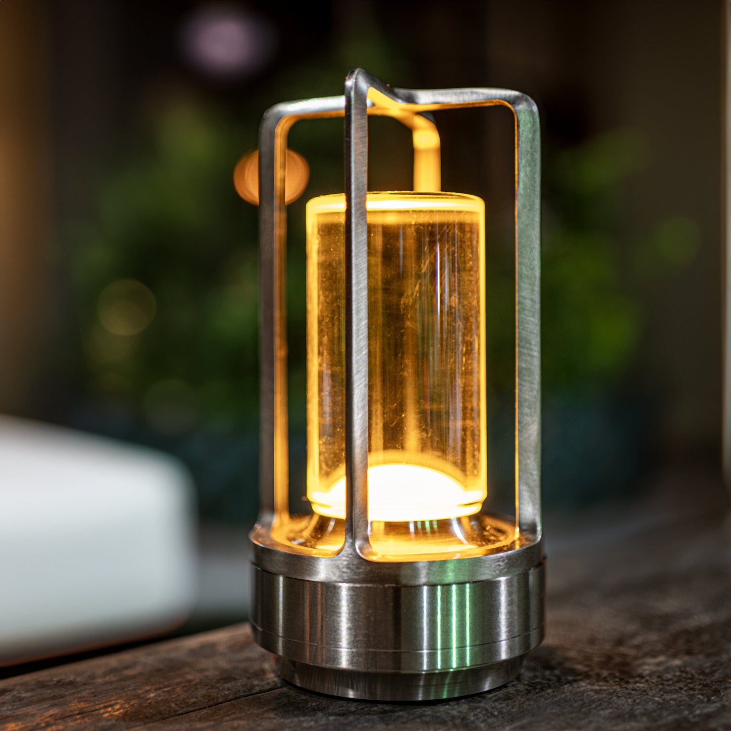 LumoraKristall: Elegante LED-Tischleuchte mit Kristalleffekt