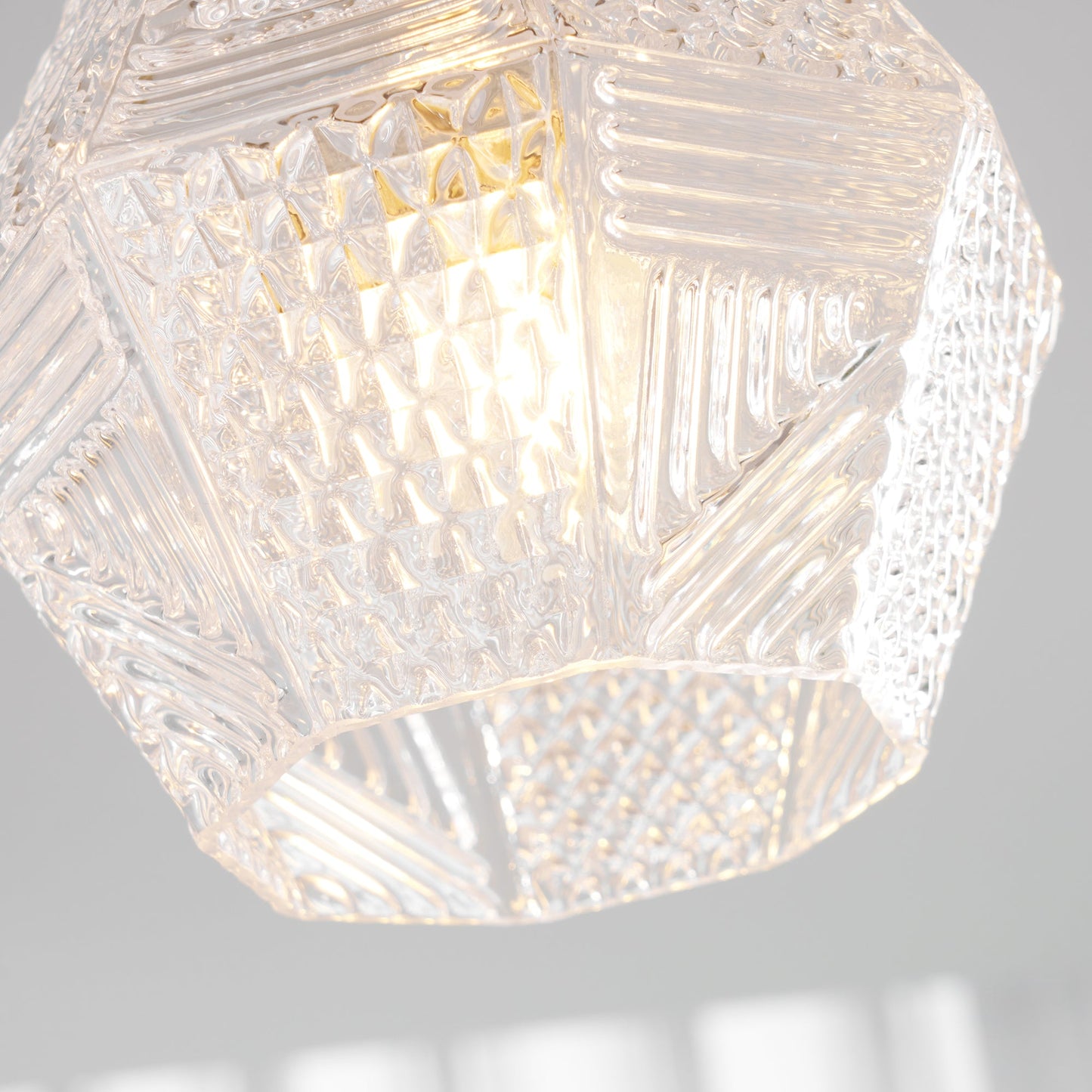 Deckenleuchte in Diamantform