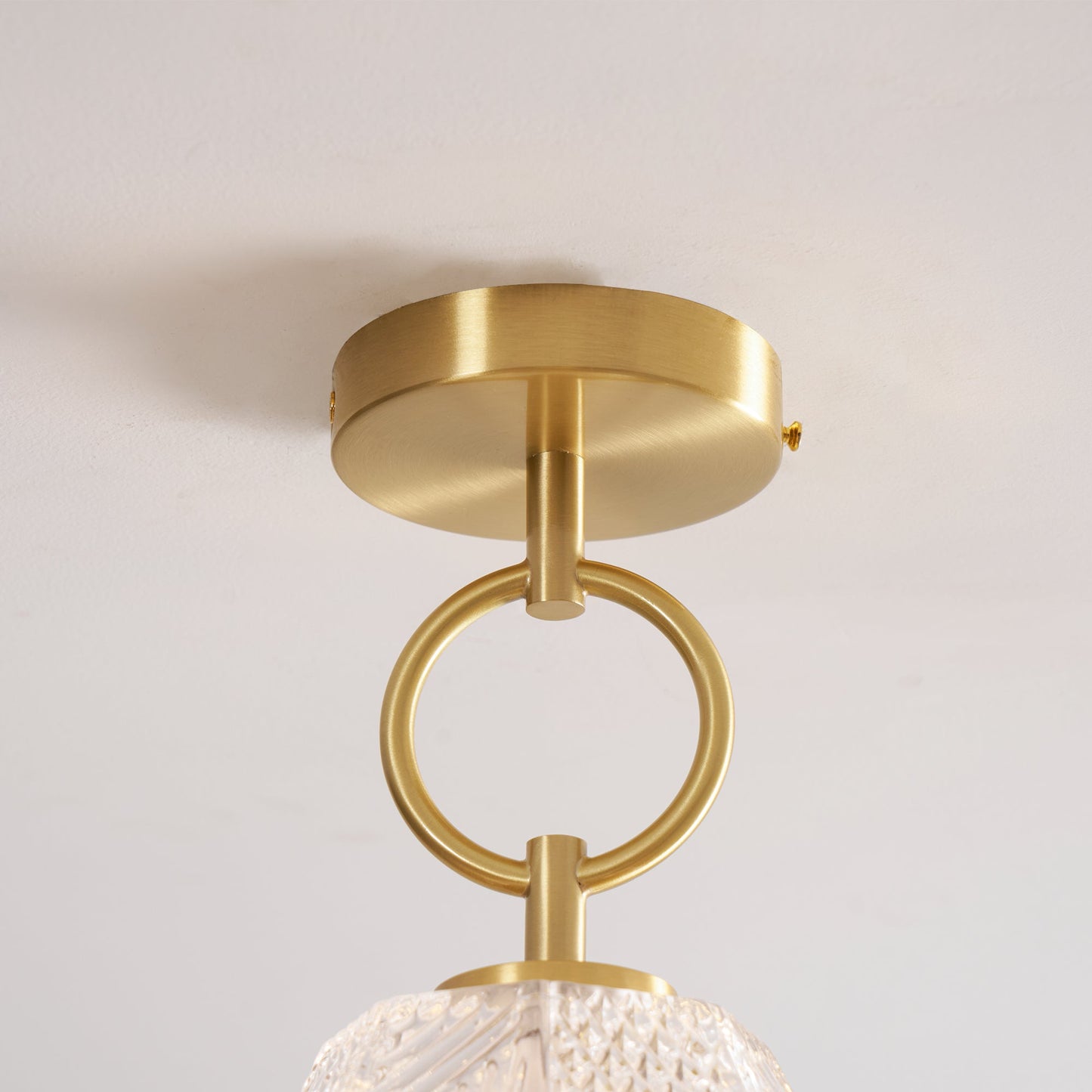 Deckenleuchte in Diamantform
