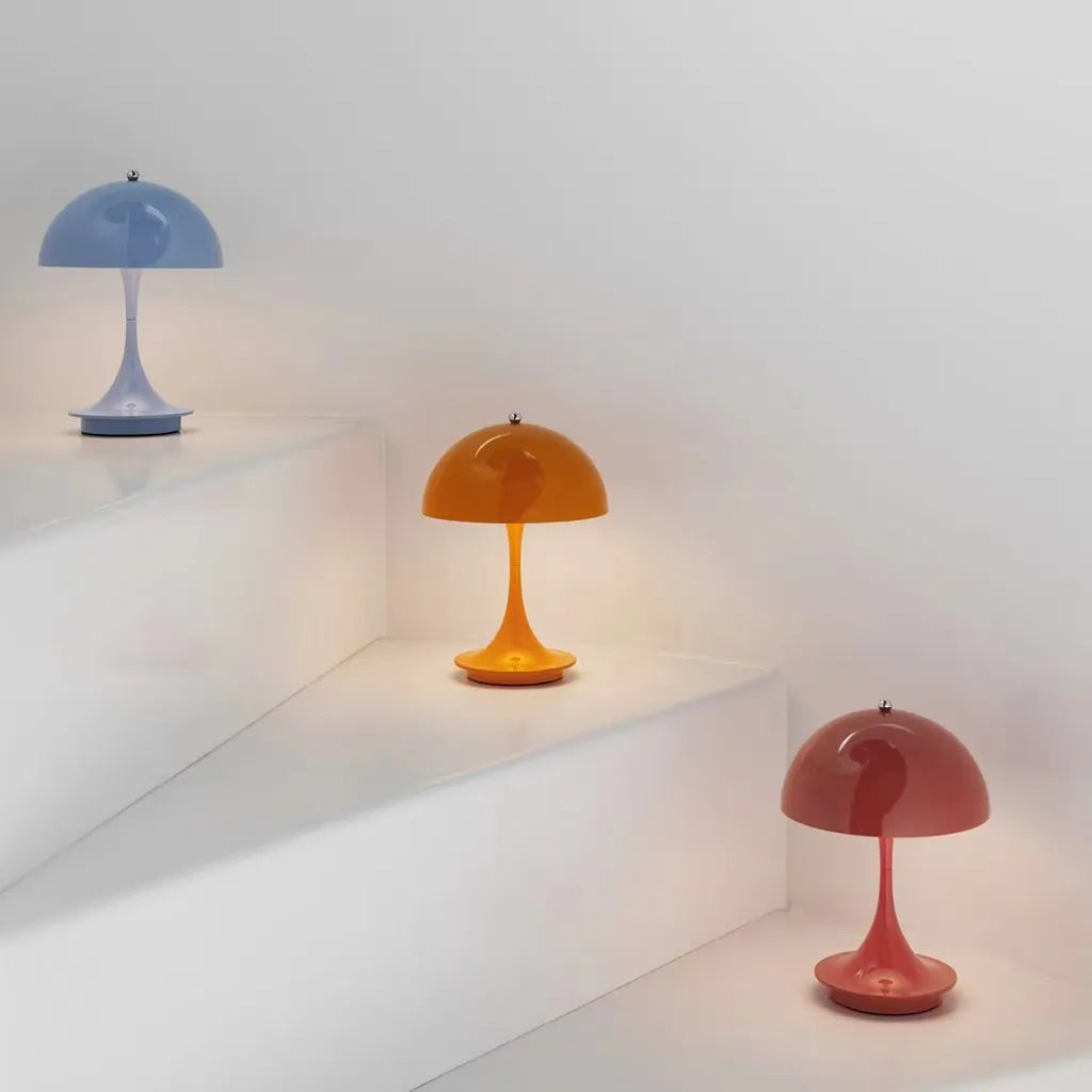 LumeAura: Elegante, wiederaufladbare Tischleuchte
