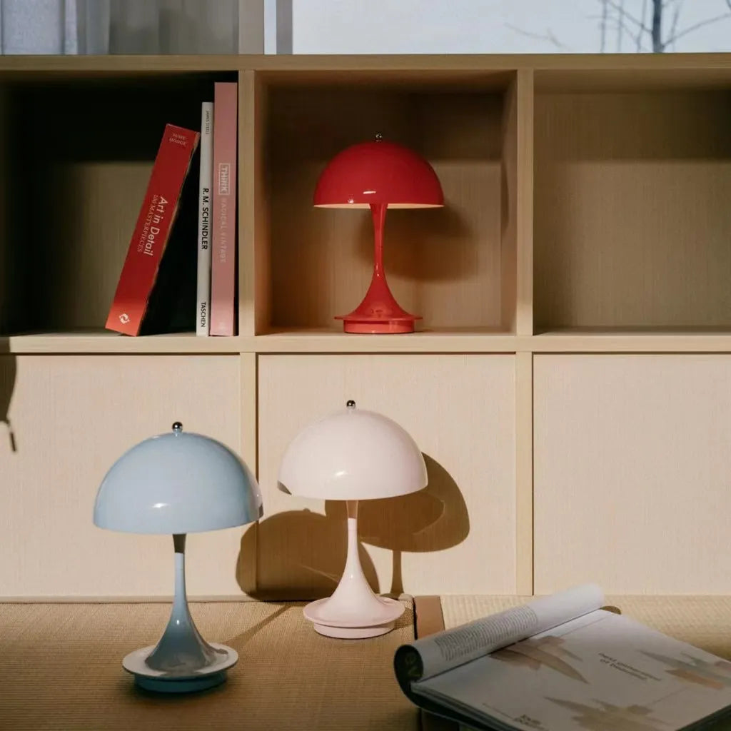 LumeAura: Elegante, wiederaufladbare Tischleuchte