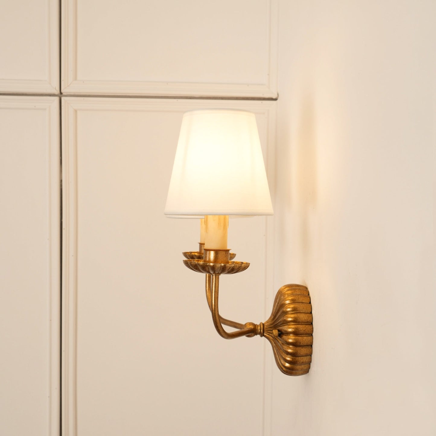 Moderne Innenwandleuchte