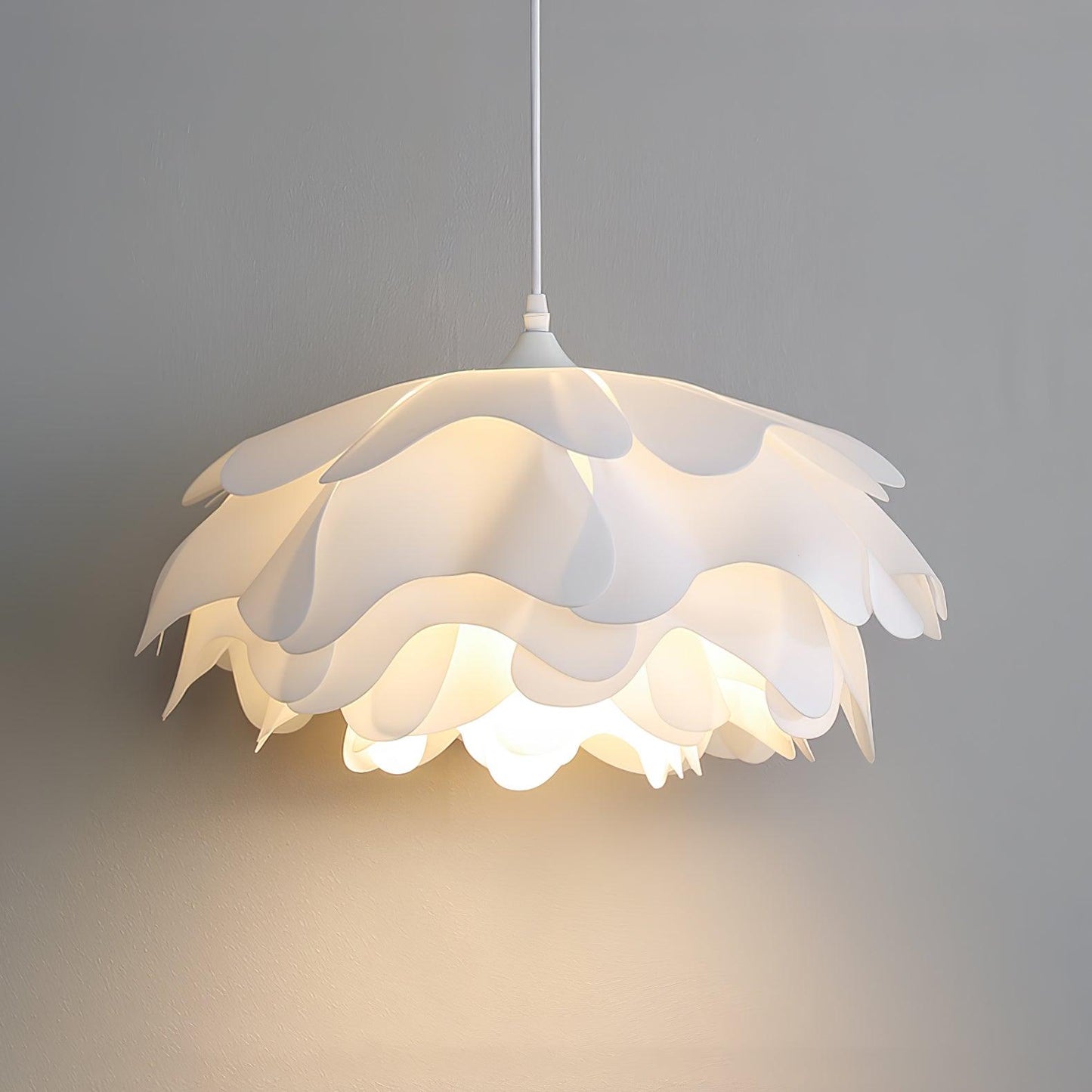 Moderne Weiße Pendelleuchten In Blumenform