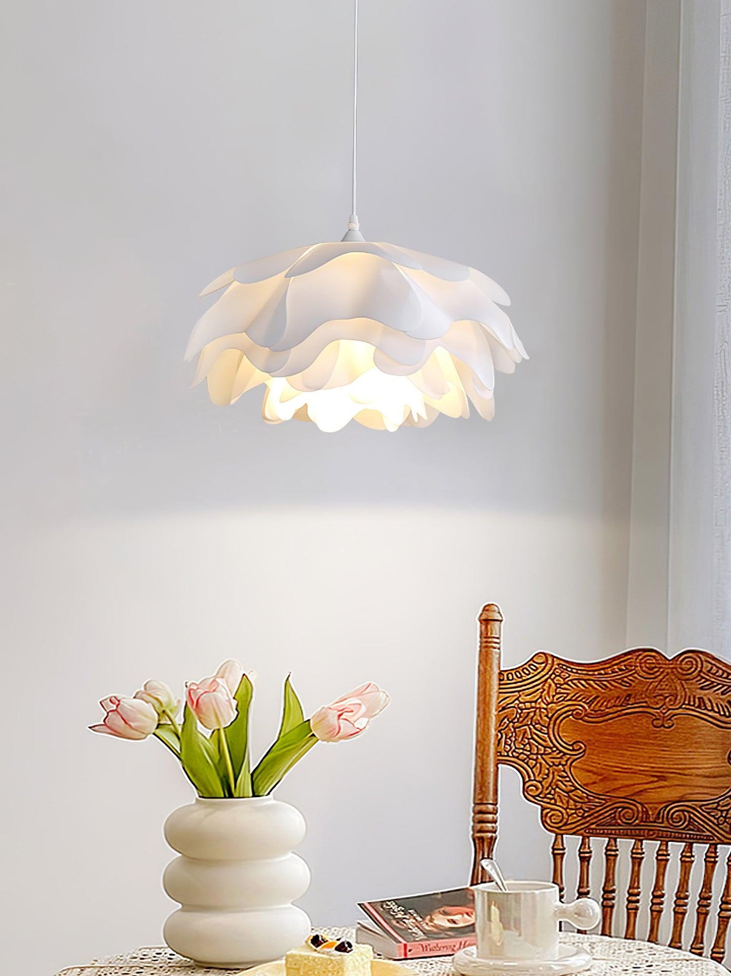 Moderne Weiße Pendelleuchten In Blumenform