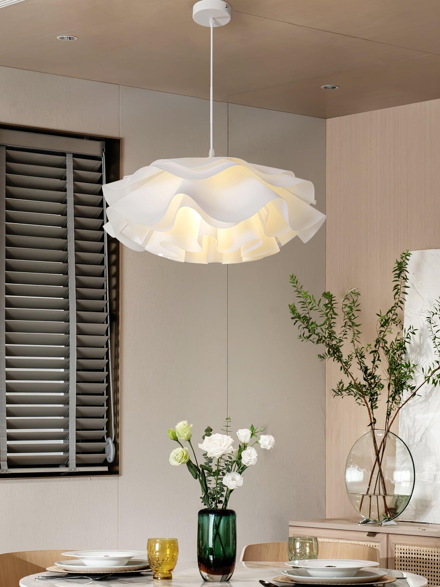 Moderne Weiße Pendelleuchten In Blumenform