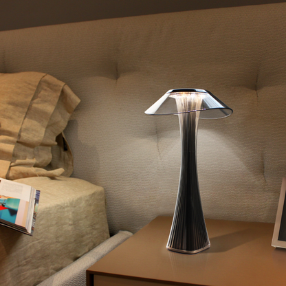 KristallBlüte: Kristallförmige LED Tischlampe