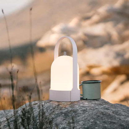 LumoLaterne: Eine moderne, kabellose Laternenlampe mit warmem, dimmbarem Licht